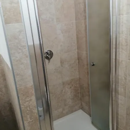 Alojamento de Acomodação e Pequeno-almoço Ninfa Caserta